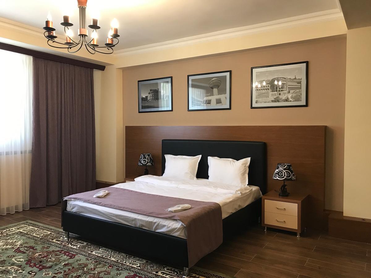 Hotel Plaza Viktoria Gyumri Exterior foto