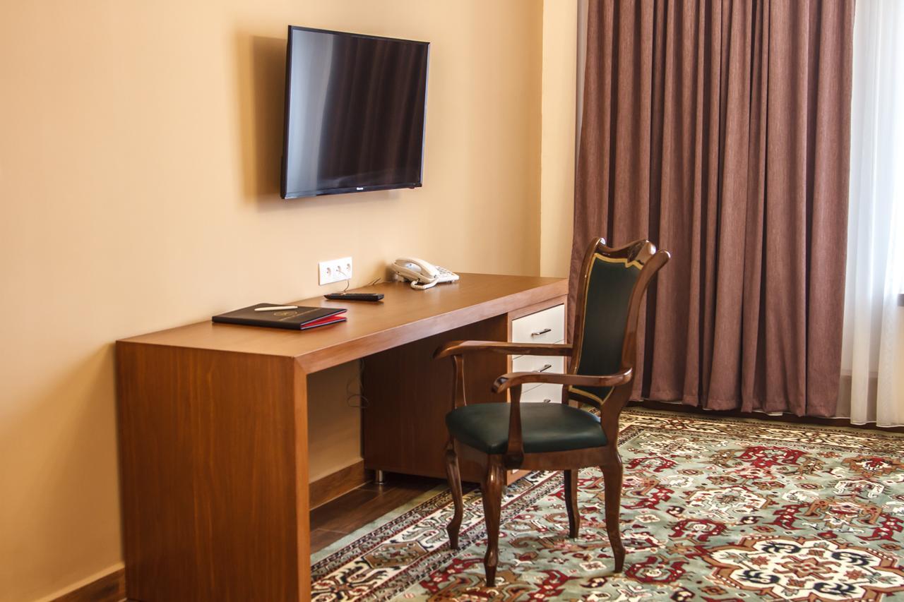 Hotel Plaza Viktoria Gyumri Exterior foto