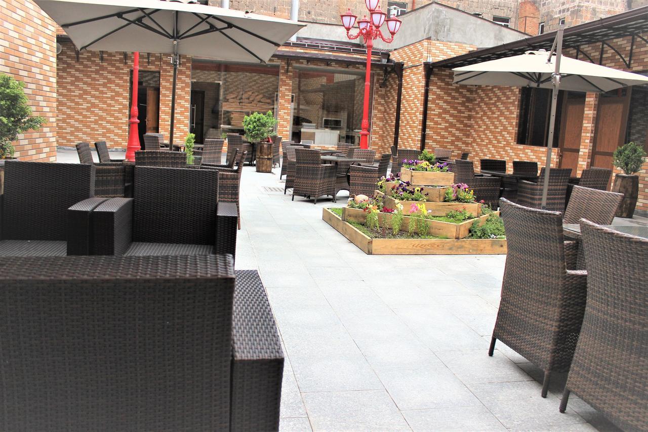 Hotel Plaza Viktoria Gyumri Exterior foto